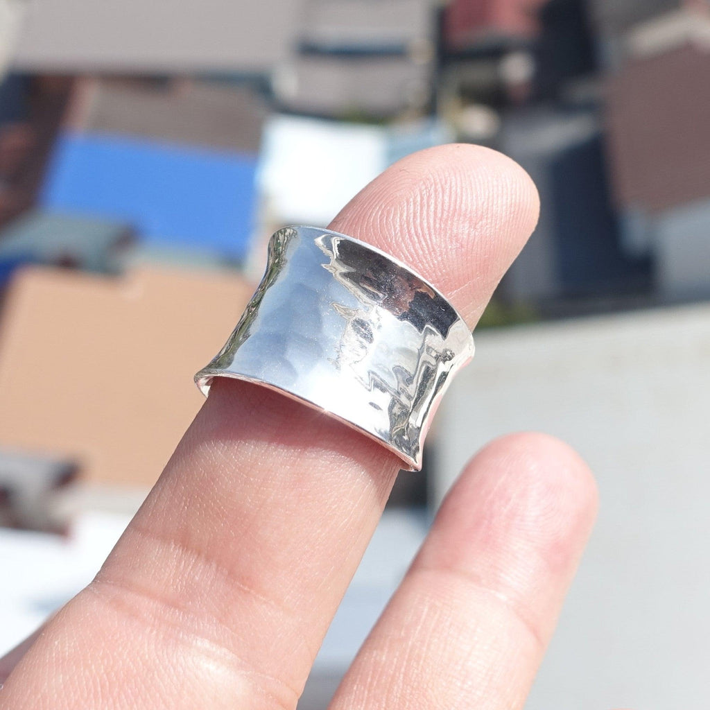 Minimalist Silver Ring, Sterling Silver Ring, handmade silver ring, hammered design, wide band Ring, Unisex Design - flexible Size 7.5